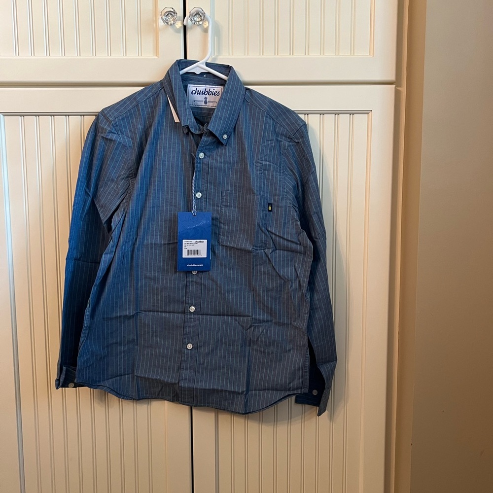 Chubbies - Men’s the No Tuck Shirt Top - Pattern: the Man About Town - Size: S